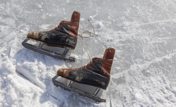 eislaufen-schlittschuhe-vinschgau-fb