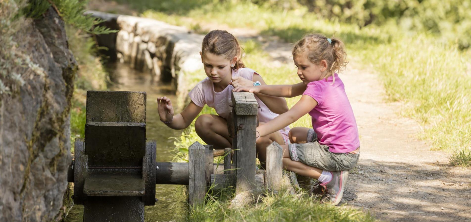 Wandern-Waal-Kinder-Latsch-Martell-fb