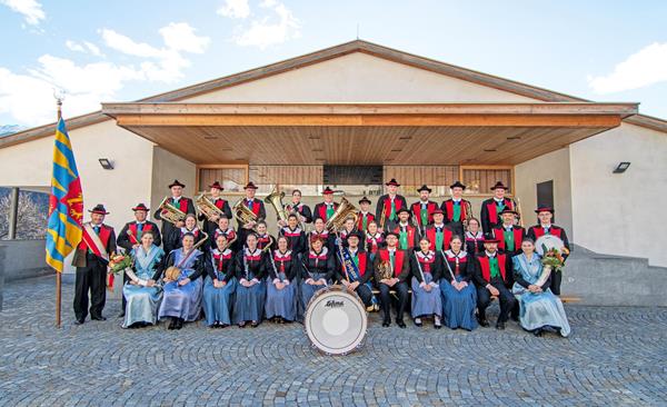 gruppenfoto-mk-tschars-2023[2]