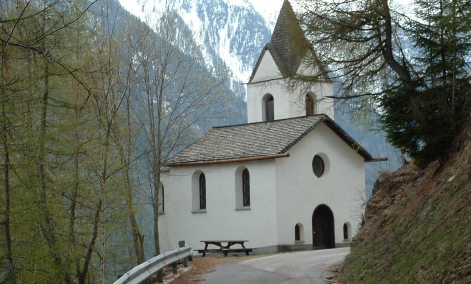 Kirche-Steinwand-Latsch-Martell-Leander Regensburger
