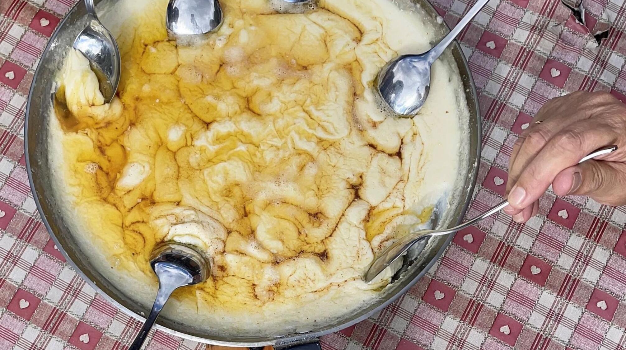Winter South Tyrolean delicacies from Laces-Val Martello - Farmer´s "Muas" - Farmer´s "Muas"
