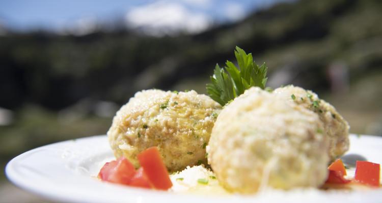 Berge-Knödel-Gericht-hr