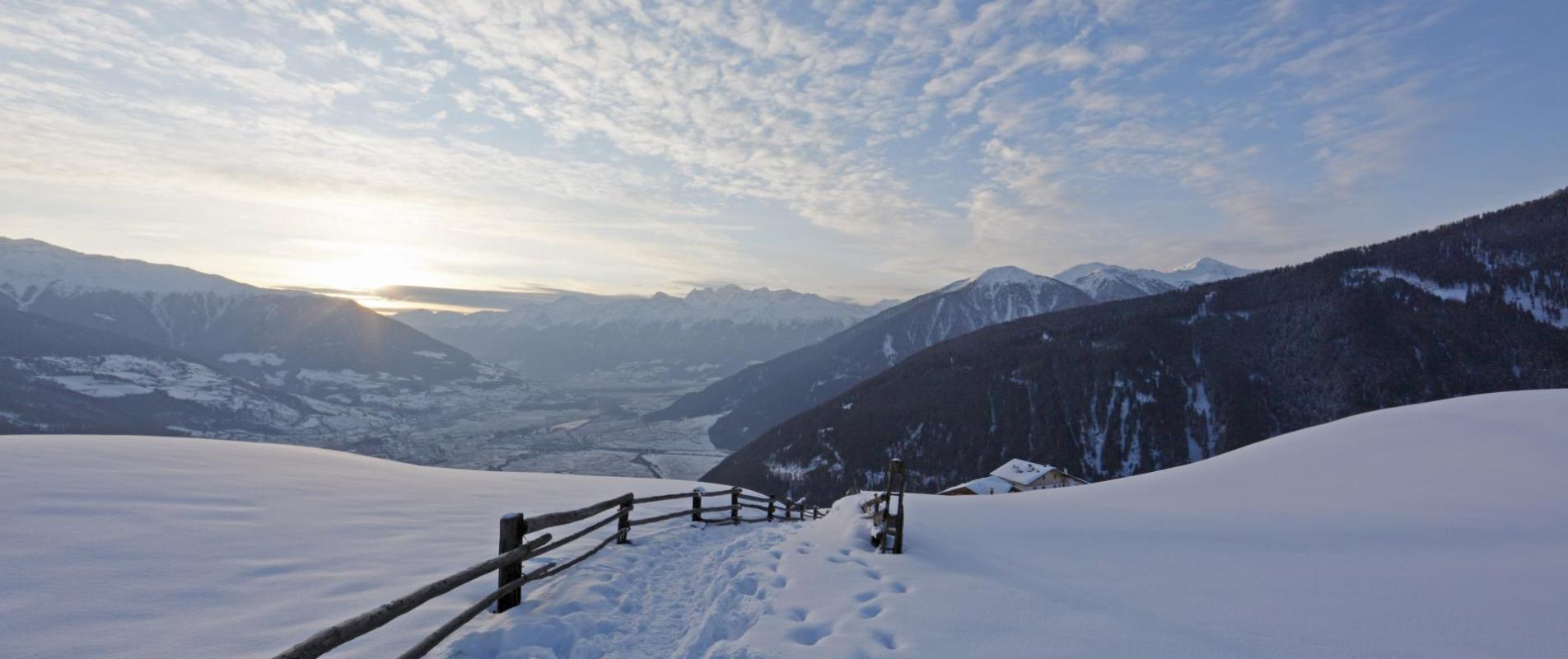 winterwandern-winterlandschaft-vinschgau-fb