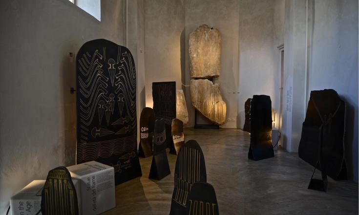 sehenswürdigkeiten-menhir-ausstellung-schlanders-laas-gb