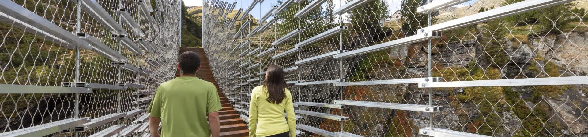 Auf der Hängebrücke