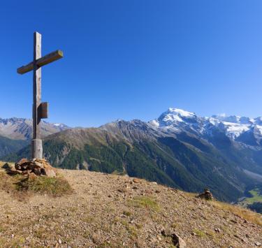 wandern-gipfelkreuz-vinschgau-fb