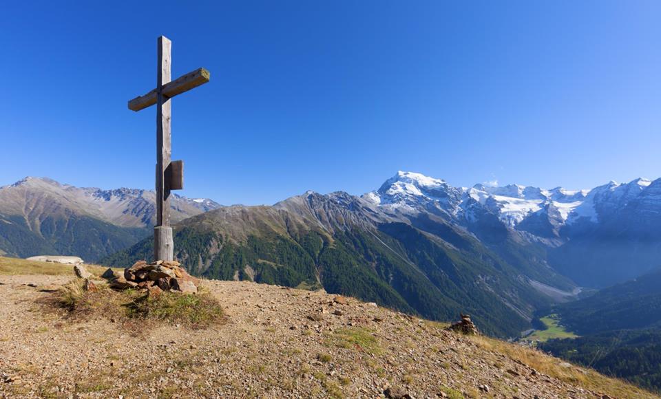 wandern-gipfelkreuz-vinschgau-fb