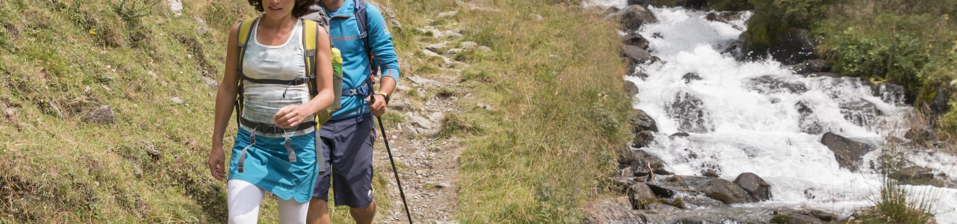 wandern-bach-vinschgau-fb[2]
