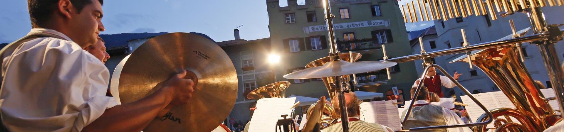 brauchtum-musikkapelle-abendkonzert-vinschgau-fb