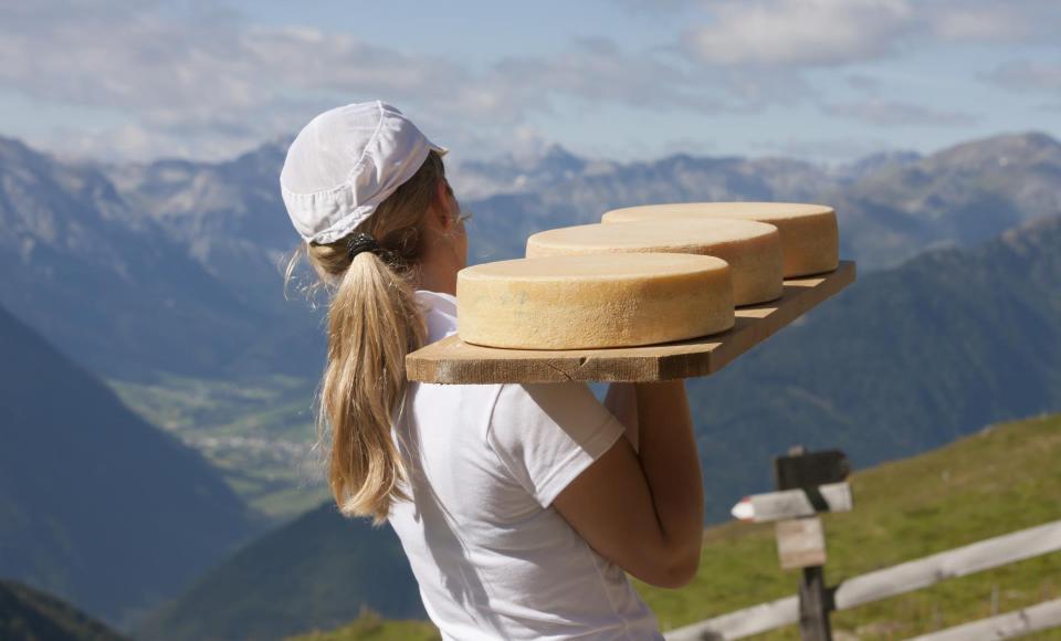 herbstauslese-produkte-almkäse-vinschgau-fb[3]