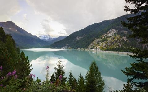 Wandern-Stausee-Martell-Heidi Hintereck