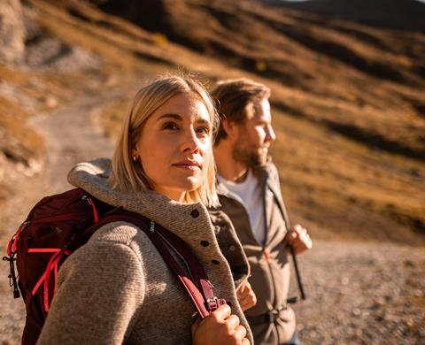 Wandern-Personen-(C)-Patrick Schwienbacher