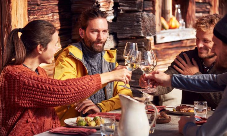 Herbst-Hütte-Menschen-anmi